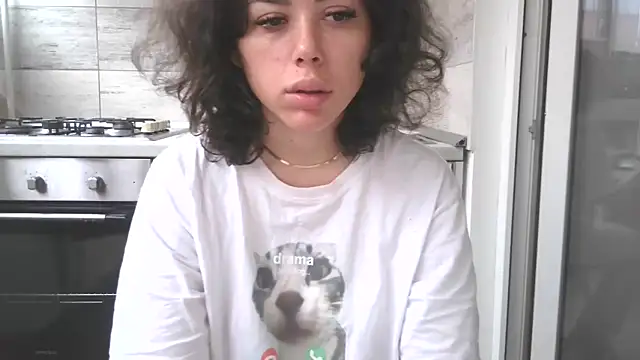 LovelyJulliette online show from November 10, 2025, 11:48 am