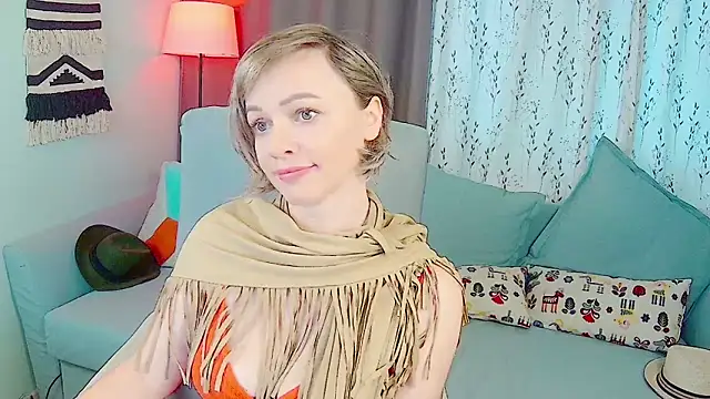 NandiSmile online show from December 3, 2025, 8:58 am