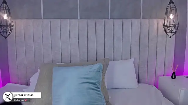 lea gray online show from November 27, 2025, 6:19 pm