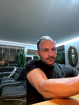 Snapshot of Adventurehotman chatting on September 26, 2025, 9:10 pm Adventurehotman online show from September 26, 2025, 9:10 pm