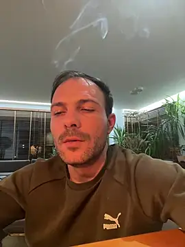 Snapshot of Adventurehotman chatting on March 16, 2025, 11:48 pm Adventurehotman online show from March 16, 2025, 11:48 pm