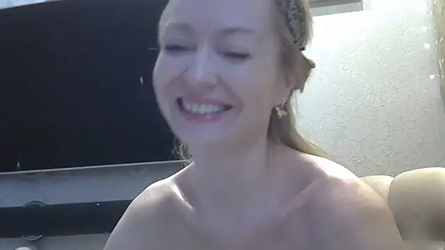 ZarinaSwift online show from February 21, 2026, 6:37 am