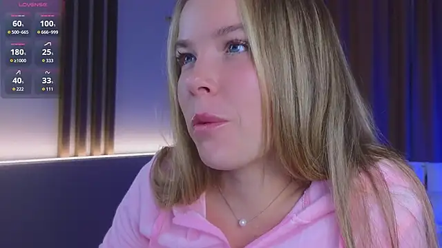 Snapshot of milly_shy chatting on December 2, 2025, 6:48 am milly shy online show from December 2, 2025, 6:48 am