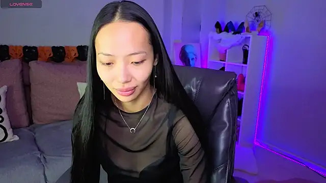 Snapshot of _MIURA_ chatting on October 25, 2025, 1:05 am MIURA online show from October 25, 2025, 1:05 am