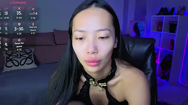 Snapshot of _MIURA_ chatting on November 26, 2025, 1:05 am MIURA online show from November 26, 2025, 1:05 am