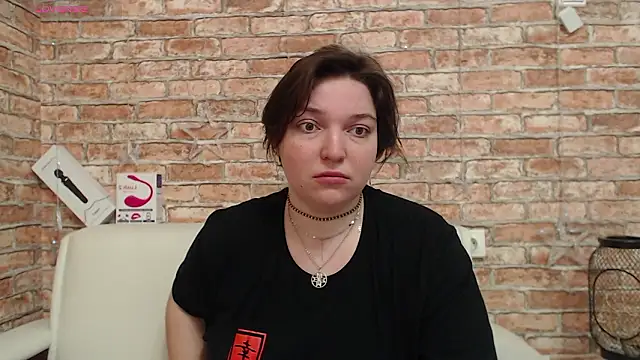 Snapshot of Amelia_Kiss_ chatting on February 5, 2026, 1:01 am Amelia Kiss online show from February 5, 2026, 1:01 am