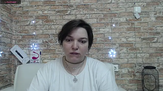 Snapshot of Amelia_Kiss_ chatting on February 10, 2026, 12:42 am Amelia Kiss online show from February 10, 2026, 12:42 am