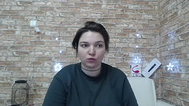 Snapshot of Amelia_Kiss_ chatting on February 20, 2026, 1:02 am Amelia Kiss online show from February 20, 2026, 1:02 am