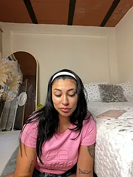 Snapshot of Sol_Miller chatting on March 5, 2025, 10:21 pm Sol Miller online show from March 5, 2025, 10:21 pm