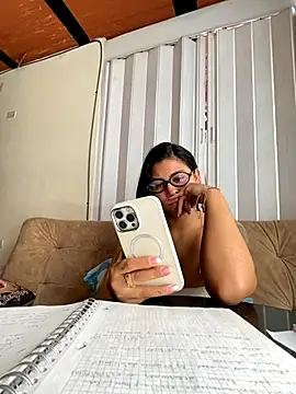 Snapshot of Sol_Miller chatting on October 26, 2025, 7:25 pm Sol Miller online show from October 26, 2025, 7:25 pm