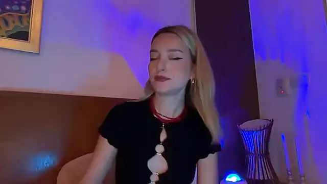 SirenaBelle online show from November 21, 2025, 12:31 am