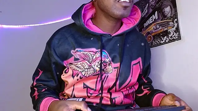 Snapshot of king__Black chatting on February 4, 2026, 12:05 am king Black online show from February 4, 2026, 12:05 am