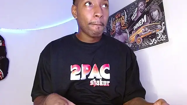 Snapshot of king__Black chatting on February 1, 2026, 8:18 pm king Black online show from February 1, 2026, 8:18 pm