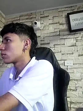 Snapshot of Levin_Hikaru chatting on March 22, 2025, 6:00 am Levin Hikaru online show from March 22, 2025, 6:00 am