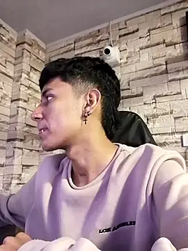 Snapshot of Levin_Hikaru chatting on March 5, 2025, 5:18 am Levin Hikaru online show from March 5, 2025, 5:18 am