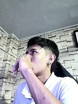 Snapshot of Levin_Hikaru chatting on March 3, 2025, 6:31 am Levin Hikaru online show from March 3, 2025, 6:31 am