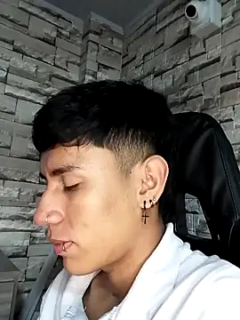 Snapshot of Levin_Hikaru chatting on March 3, 2025, 9:34 am Levin Hikaru online show from March 3, 2025, 9:34 am