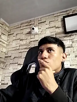 Snapshot of Levin_Hikaru chatting on March 7, 2025, 10:54 pm Levin Hikaru online show from March 7, 2025, 10:54 pm