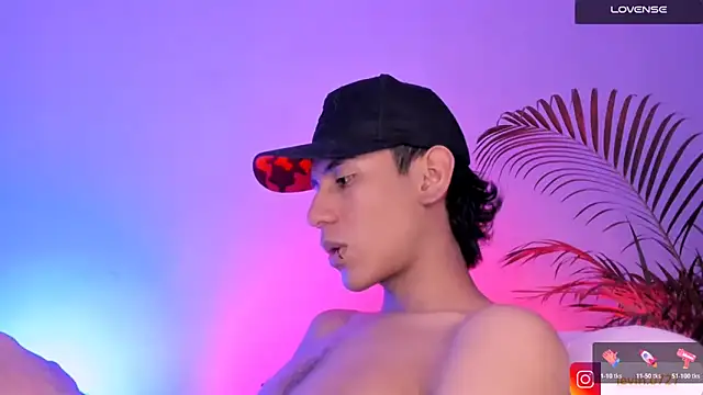 Snapshot of Levin_Hikaru chatting on November 7, 2025, 3:55 am Levin Hikaru online show from November 7, 2025, 3:55 am