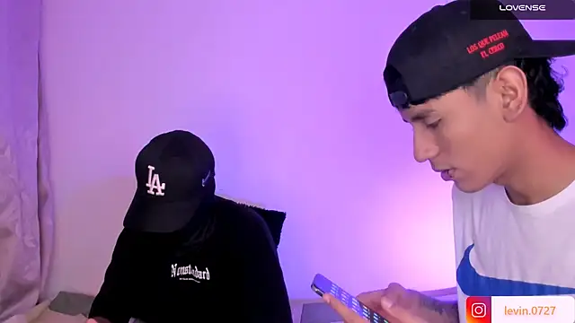 Snapshot of Levin_Hikaru chatting on November 22, 2025, 1:59 am Levin Hikaru online show from November 22, 2025, 1:59 am