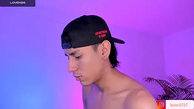 Snapshot of Levin_Hikaru chatting on October 30, 2025, 7:50 am Levin Hikaru online show from October 30, 2025, 7:50 am