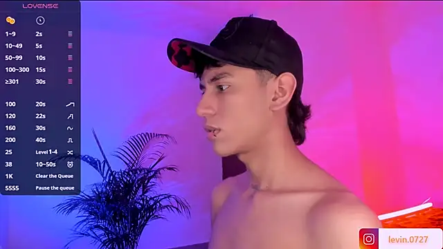 Snapshot of Levin_Hikaru chatting on October 3, 2025, 7:43 am Levin Hikaru online show from October 3, 2025, 7:43 am