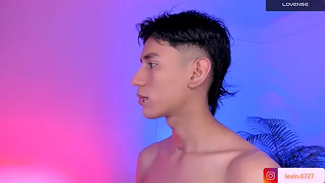 Snapshot of Levin_Hikaru chatting on November 26, 2025, 5:51 am Levin Hikaru online show from November 26, 2025, 5:51 am