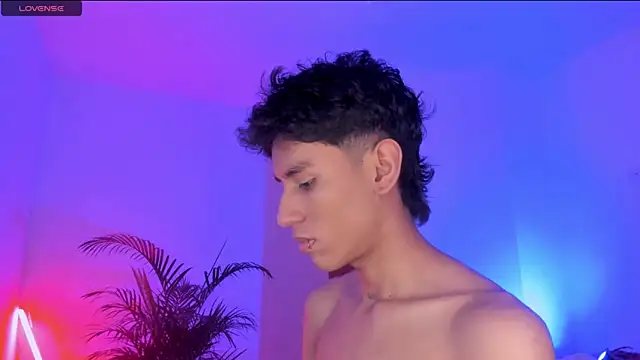 Snapshot of Levin_Hikaru chatting on September 29, 2025, 2:29 am Levin Hikaru online show from September 29, 2025, 2:29 am