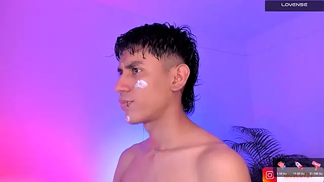 Snapshot of Levin_Hikaru chatting on November 29, 2025, 3:39 am Levin Hikaru online show from November 29, 2025, 3:39 am