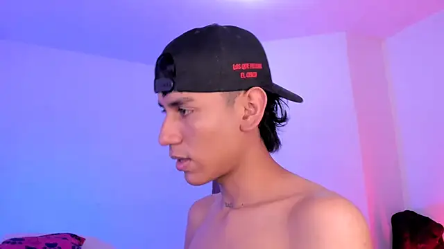 Snapshot of Levin_Hikaru chatting on November 20, 2025, 4:57 am Levin Hikaru online show from November 20, 2025, 4:57 am