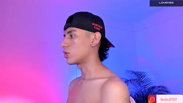 Snapshot of Levin_Hikaru chatting on November 27, 2025, 3:51 am Levin Hikaru online show from November 27, 2025, 3:51 am