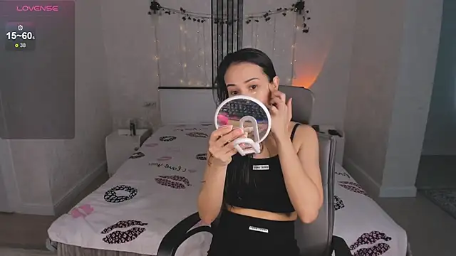 lia sun online show from February 22, 2025, 10:40 am