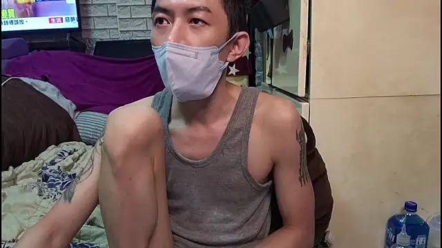 JJjing online show from April 14, 2026, 9:09 pm