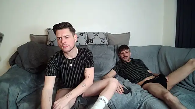 twotwinkhusbandss online show from December 13, 2025, 8:04 pm