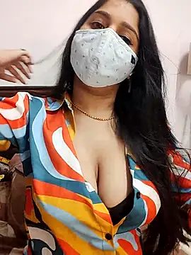 Gloie4u online show from February 27, 2025, 4:43 pm