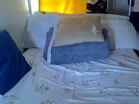 Sweetreena online show from March 23, 2026, 6:13 am