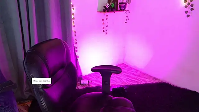 vayolett01 dakotta online show from April 12, 2026, 3:43 am