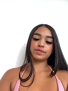 Juli Walker online show from December 14, 2024, 2:21 pm