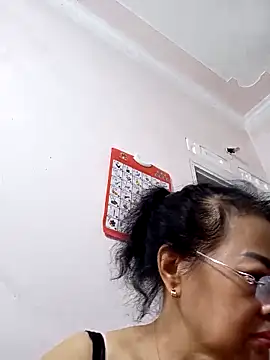 Snapshot of Hotestlove chatting on November 10, 2025, 12:32 pm Hotestlove online show from November 10, 2025, 12:32 pm