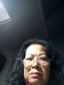 Snapshot of Hotestlove chatting on November 27, 2025, 11:27 pm Hotestlove online show from November 27, 2025, 11:27 pm