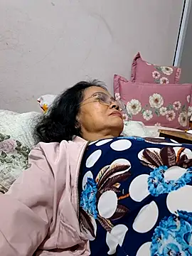 Snapshot of Hotestlove chatting on November 30, 2025, 12:17 pm Hotestlove online show from November 30, 2025, 12:17 pm