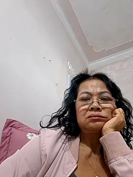 Snapshot of Hotestlove chatting on November 27, 2025, 8:15 am Hotestlove online show from November 27, 2025, 8:15 am