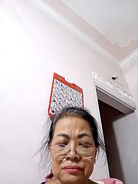 Snapshot of Hotestlove chatting on October 15, 2025, 10:34 am Hotestlove online show from October 15, 2025, 10:34 am