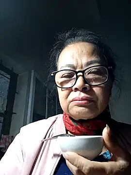 Snapshot of Hotestlove chatting on November 21, 2025, 12:53 am Hotestlove online show from November 21, 2025, 12:53 am