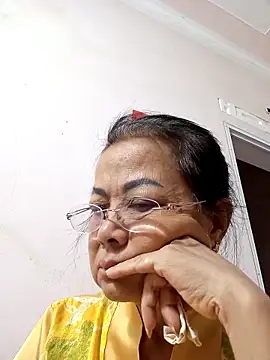 Snapshot of Hotestlove chatting on October 24, 2025, 1:32 pm Hotestlove online show from October 24, 2025, 1:32 pm