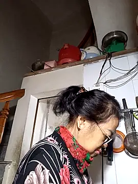 Snapshot of Hotestlove chatting on November 20, 2025, 12:33 am Hotestlove online show from November 20, 2025, 12:33 am