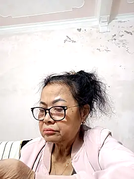 Snapshot of Hotestlove chatting on December 5, 2025, 2:00 am Hotestlove online show from December 5, 2025, 2:00 am