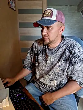 Snapshot of Foxyshaved chatting on June 20, 2026, 11:15 am Foxyshaved online show from June 20, 2026, 11:15 am