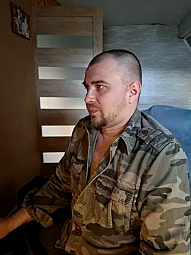 Foxyshaved online show from March 23, 2026, 1:33 pm