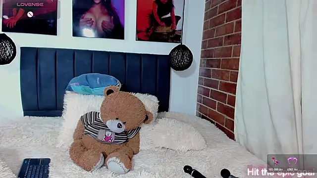 kyliejenner hot online show from February 27, 2026, 8:03 am